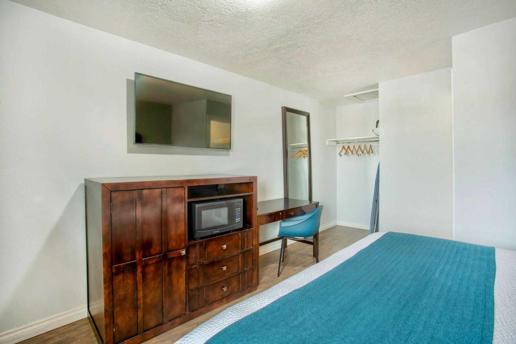 6 - Albany, Or